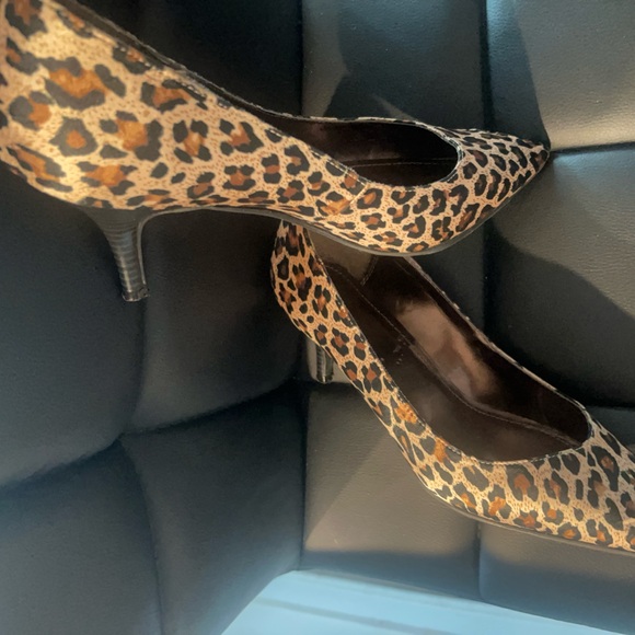 Women’s Cato Leopard Print Kitten Heels - Picture 3 of 4